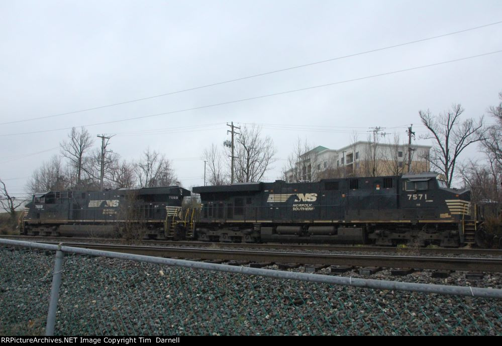 NS 7571 on H82